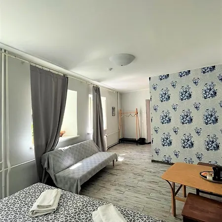 Hotell Godart 2*
