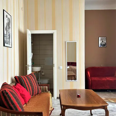 Hotel Godart Reval