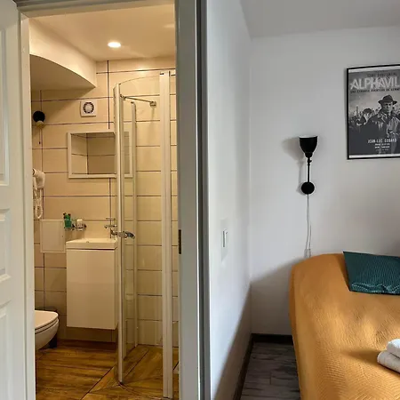 Godart Hotel