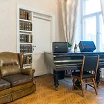 Godart Hotel 4*